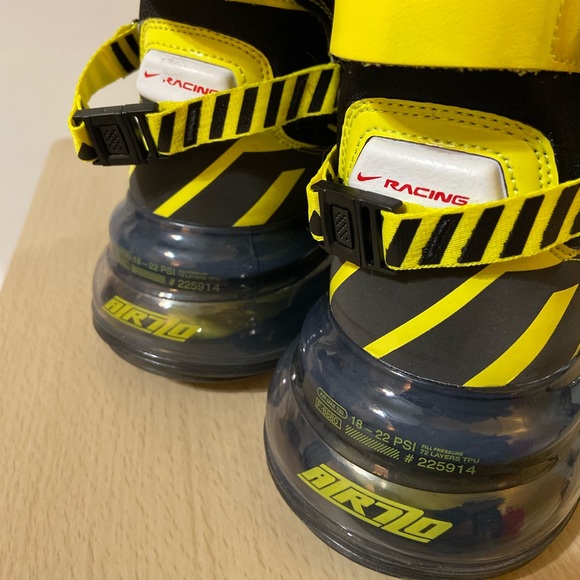 Nike Air Max 720 Saturn - Picture 7 of 8